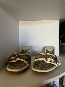 White coach kitten heels 6.5