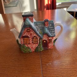 Thomas Kinkade House Teapot