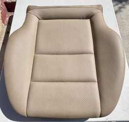 08-14 Mercedes C250 C300 C350 Sedan GLK350 GLK450 GLK550 Front Left Driver Lower Cushion Beige