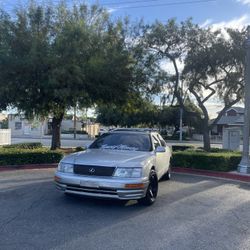 1996 Lexus LS 400