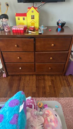 6 drawer dresser $75