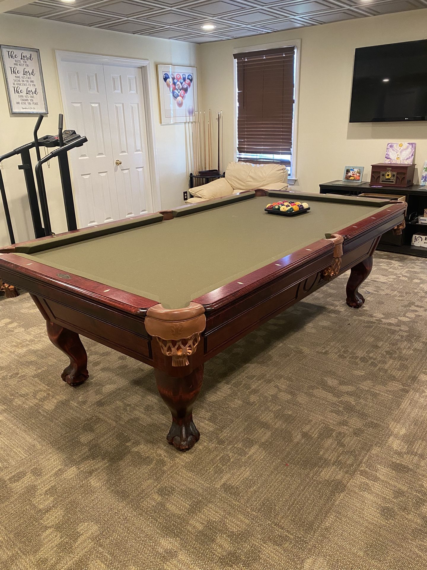 High Quality Pool Table