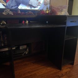 Black Desk 
