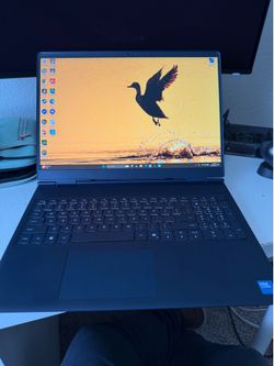 Alienware 16 Aurora 16" Gaming Laptop Intel 240h/32GB RAM/RTX 5060/1TB SSD