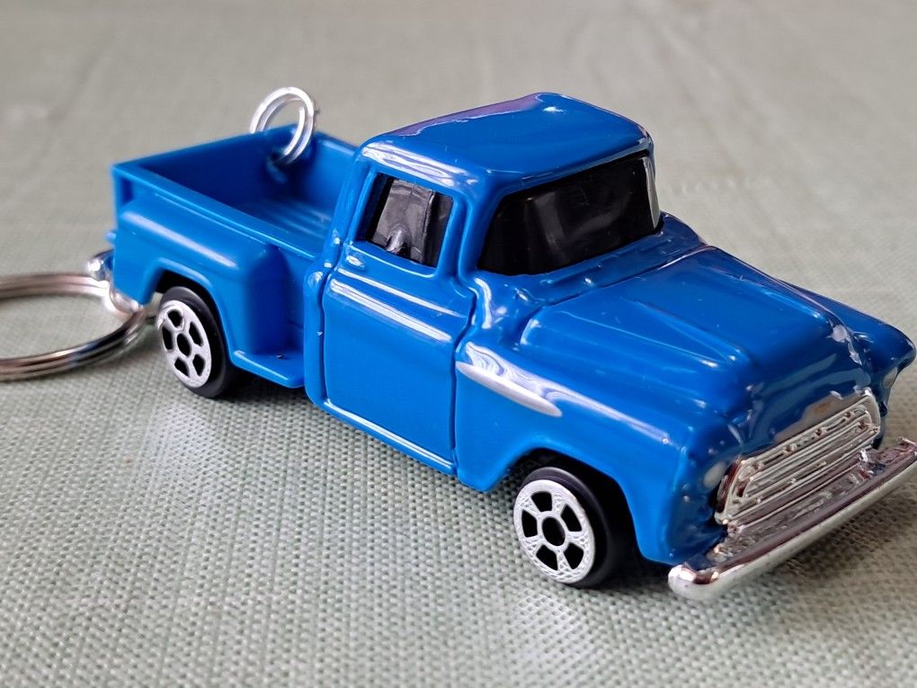 Keychain 1956 Chevrolet Pick Up Truck Keychain