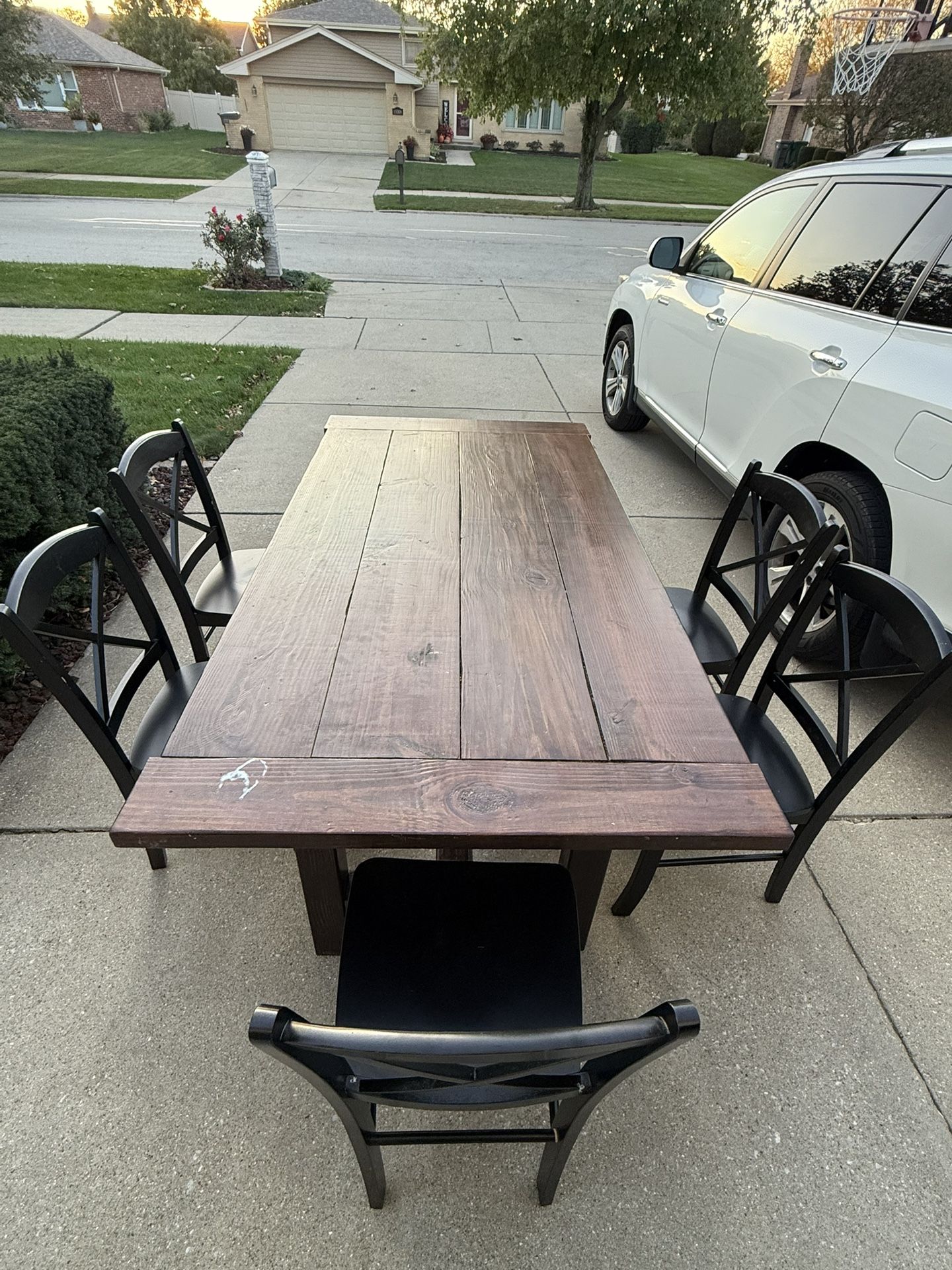 Table And Chairs Obo