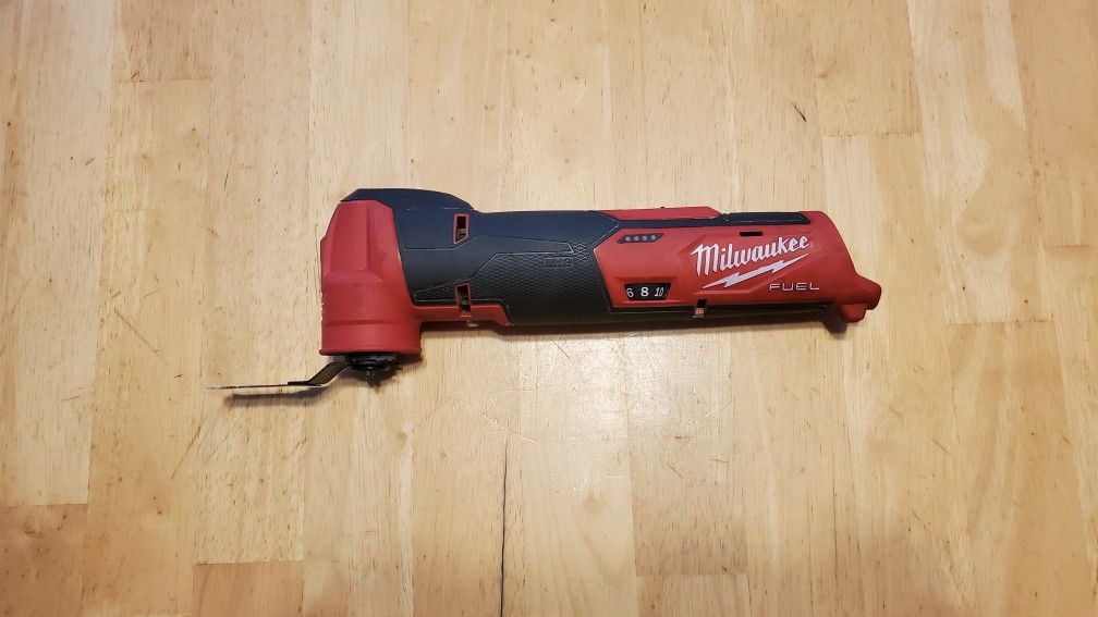 Milwaukee M12 Oscillating Multi-tool (tool only)