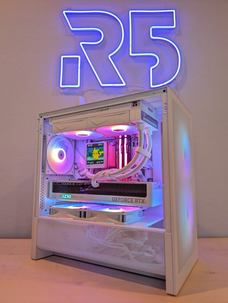 RTX 5070 // Ryzen 7 9700x // 32GB DDR5 // 1TB Gen4 NVMe // WiFi