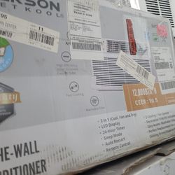 Air Conditioner 12k Btu Thru The Wall 220v 