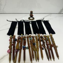  A lot of 14 vintage animal pens 1 pen stand and 6 pen cases. made in Peru. The pens do not work