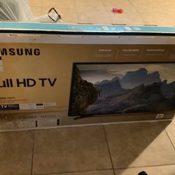 Samsung Smart TV 40 Inch