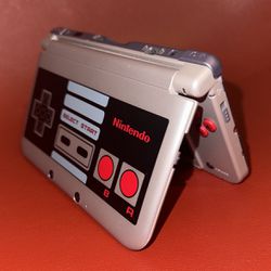 Nintendo 3DS XL - HDD 4GB - Retro NES Limited Edition