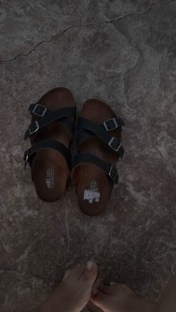 Cliff strap sandals
