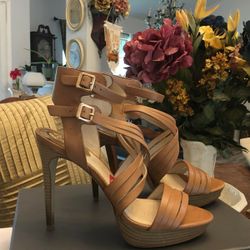 Vince Camuto Heels 9.5 M