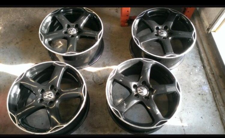 18" OEM VW MOTORSPORTS KARTHOUM wheels