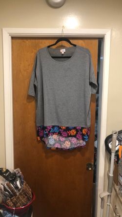 Women’s Shirt Medium