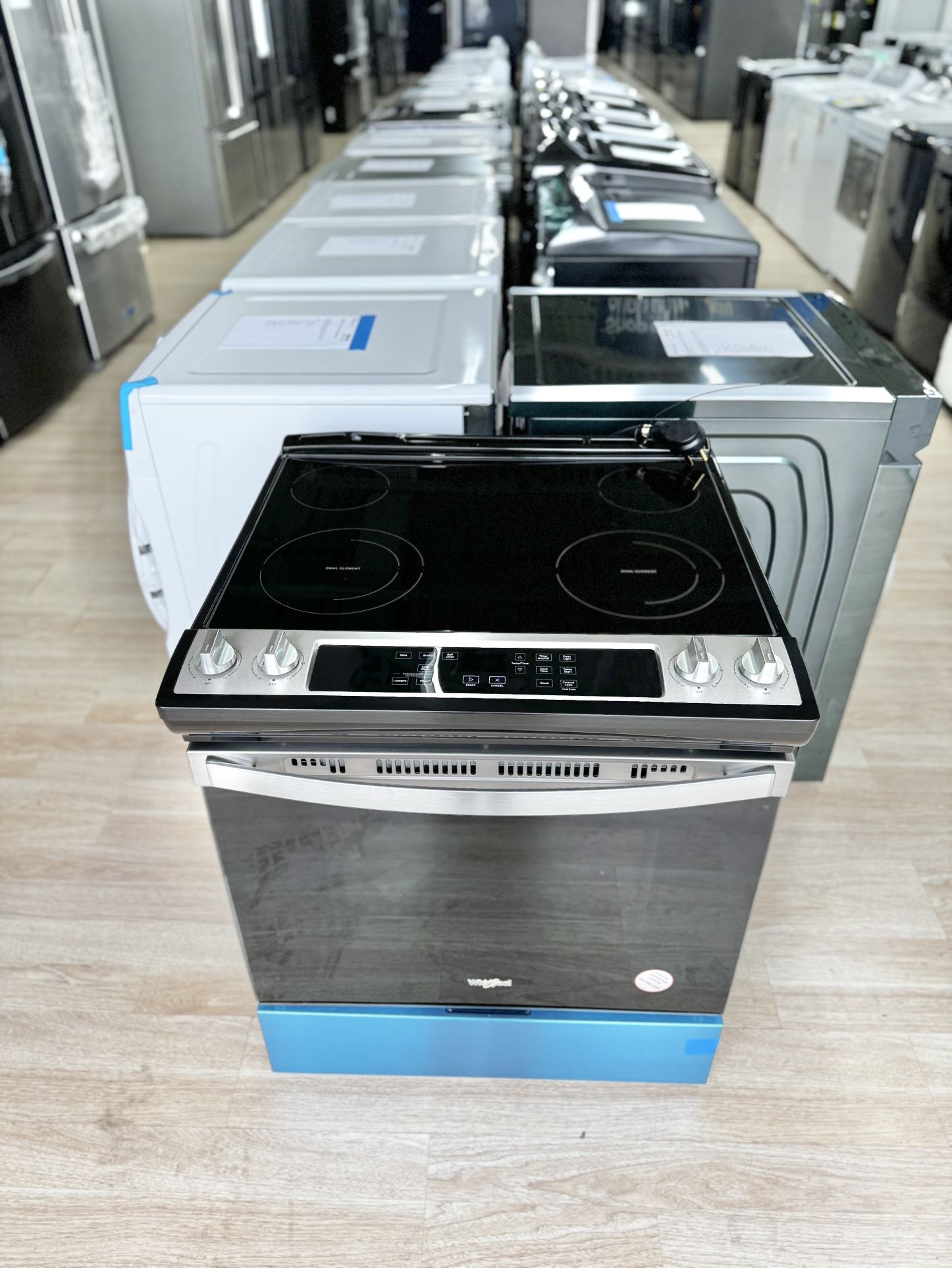 New Whirlpool - 4.8 Cu. Ft. Electric Range - Stainless Steel Model: WEE515SOLS