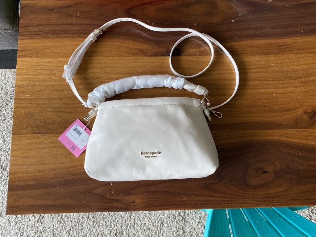 kate spade new york Meringue Smooth Nappa Leather Small Crossbody Parchment One Size