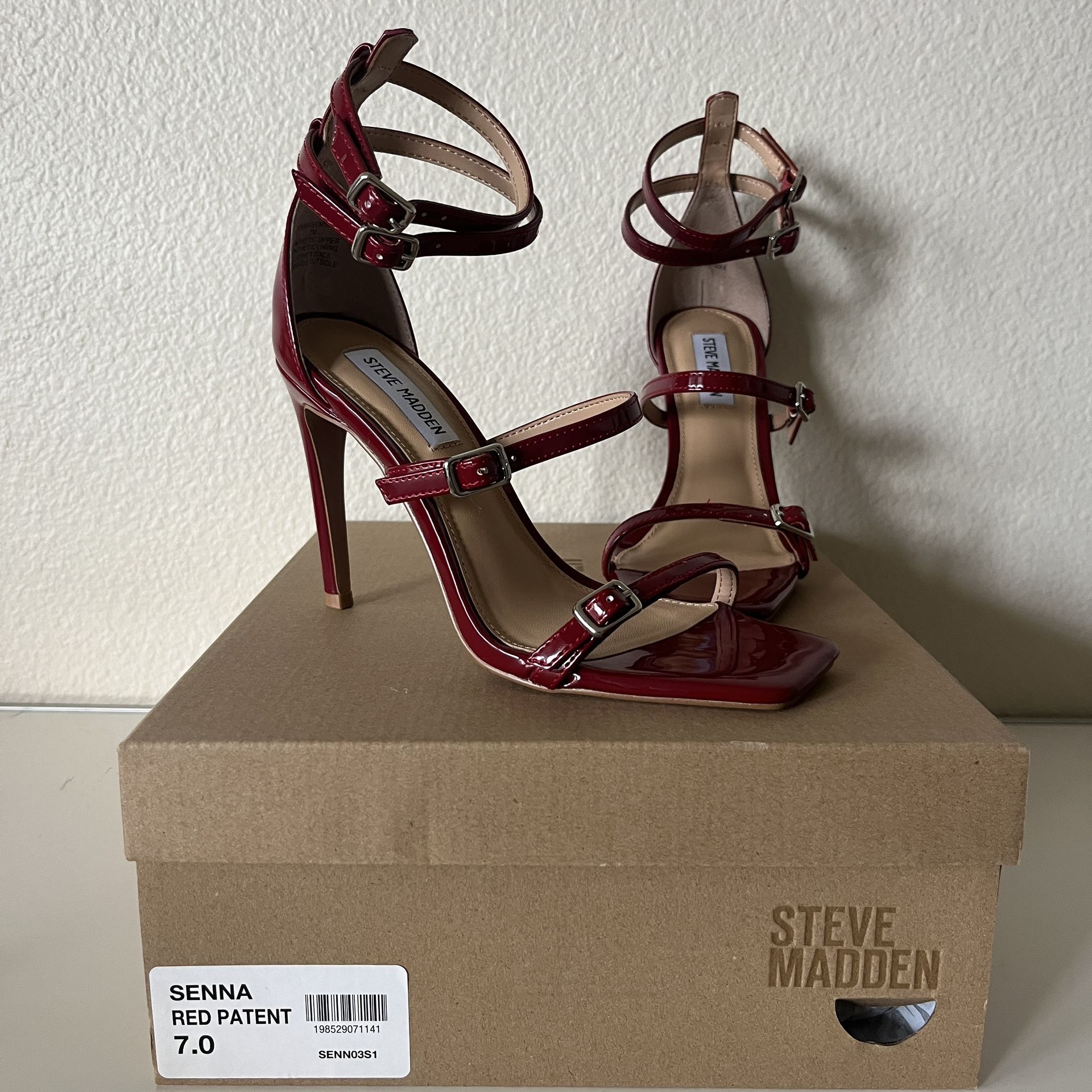 New Steve Madden Strappy Heels, Size 7