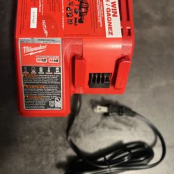 Milwaukee M12 & M18 Charger 🔌 