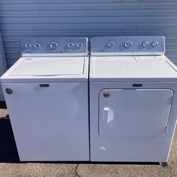 Maytag gas washer and dryer set in good condition, clean and nice, one month warranty, delivery available, free installation