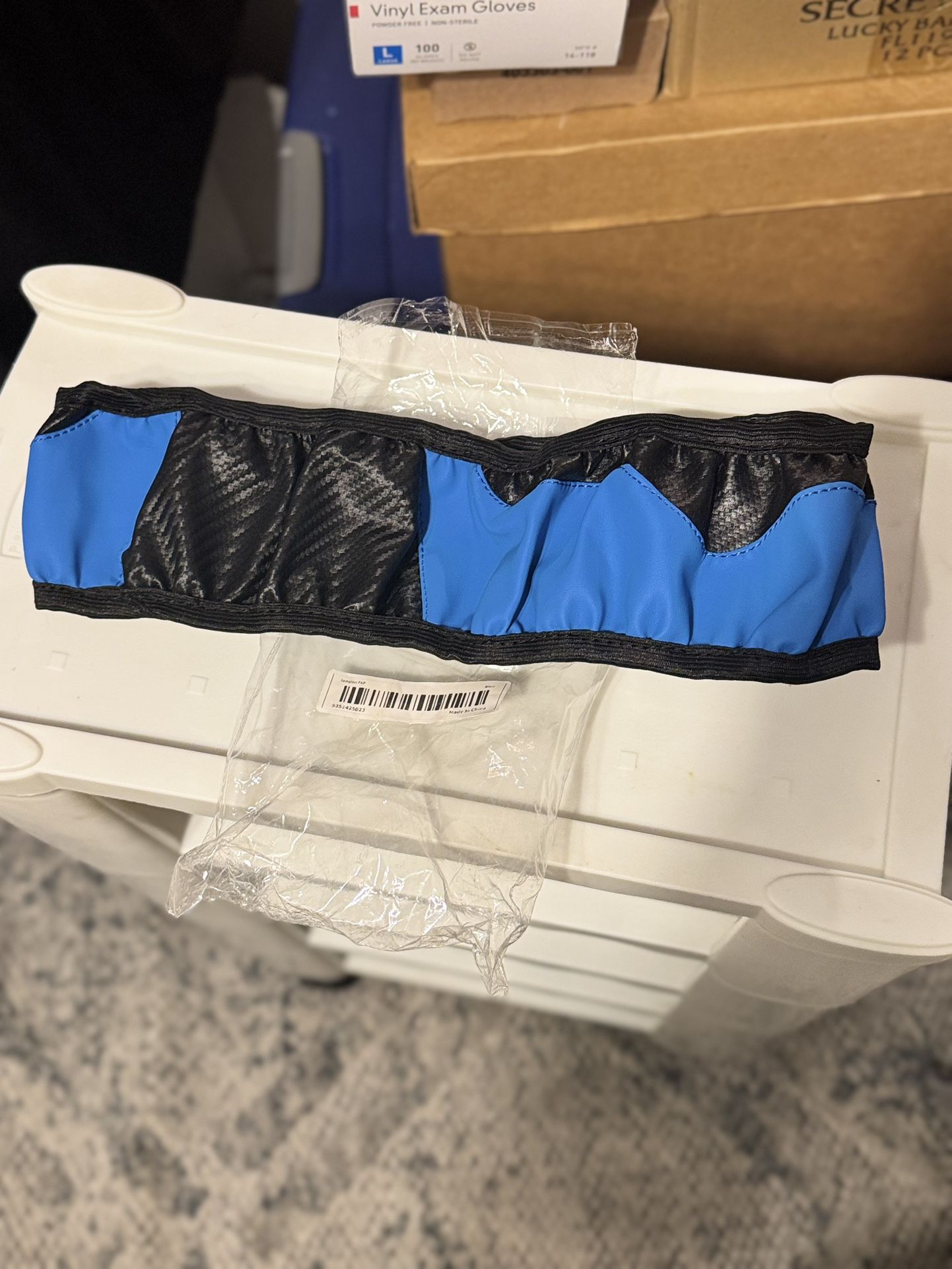 BRAND NEW ADJUSTABLE STEERING WHEEL COVER FOR ANY CAR OR SUV