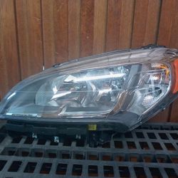 2015 - 21 - RAM PROMASTER- LEFT- HEADLIGHT 