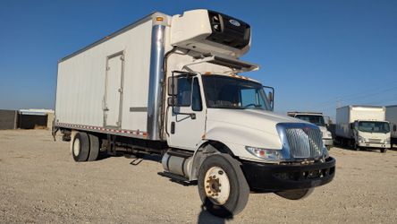 2019 International 26' reefer