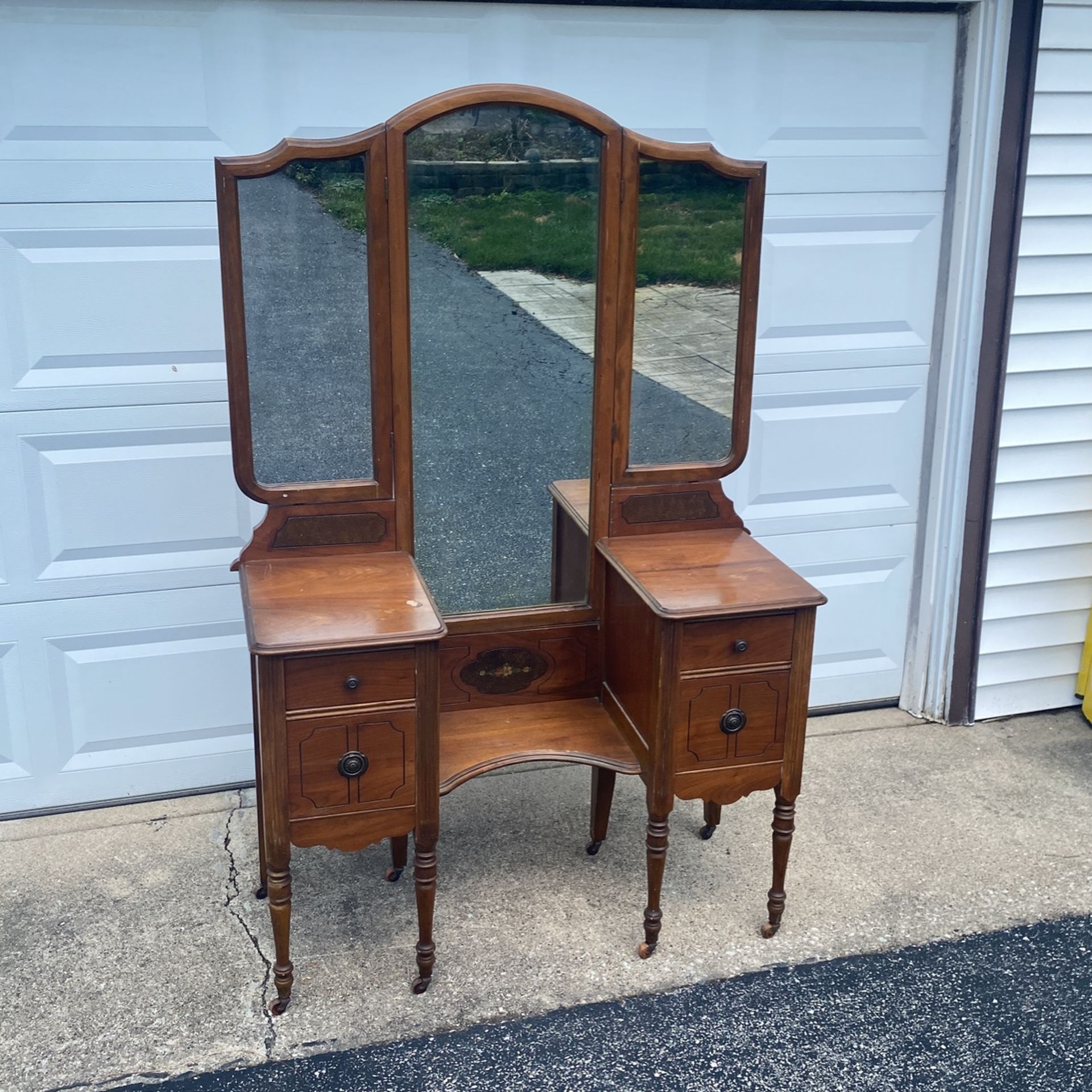 Antique Vanity With Mirrors