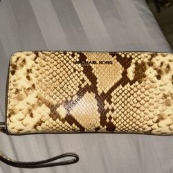 Michael Kors Wallet 