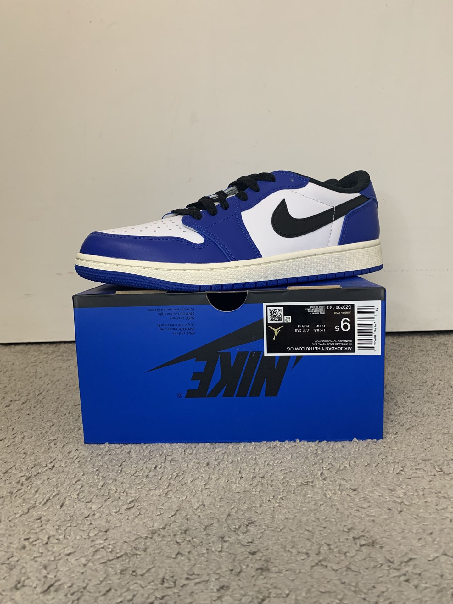 DS JORDAN 1 LOW OG GAME ROYAL SIZE 9.5