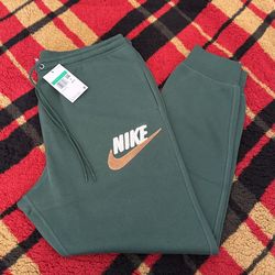 Men’s Nike Club Fleece Chenille Logo Sweatpants “ Green “ Size XL & 4XL