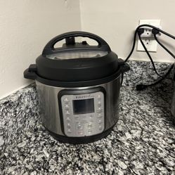 Instant Pot DUO PLUS Mini 3 Quart Electric Cooktop