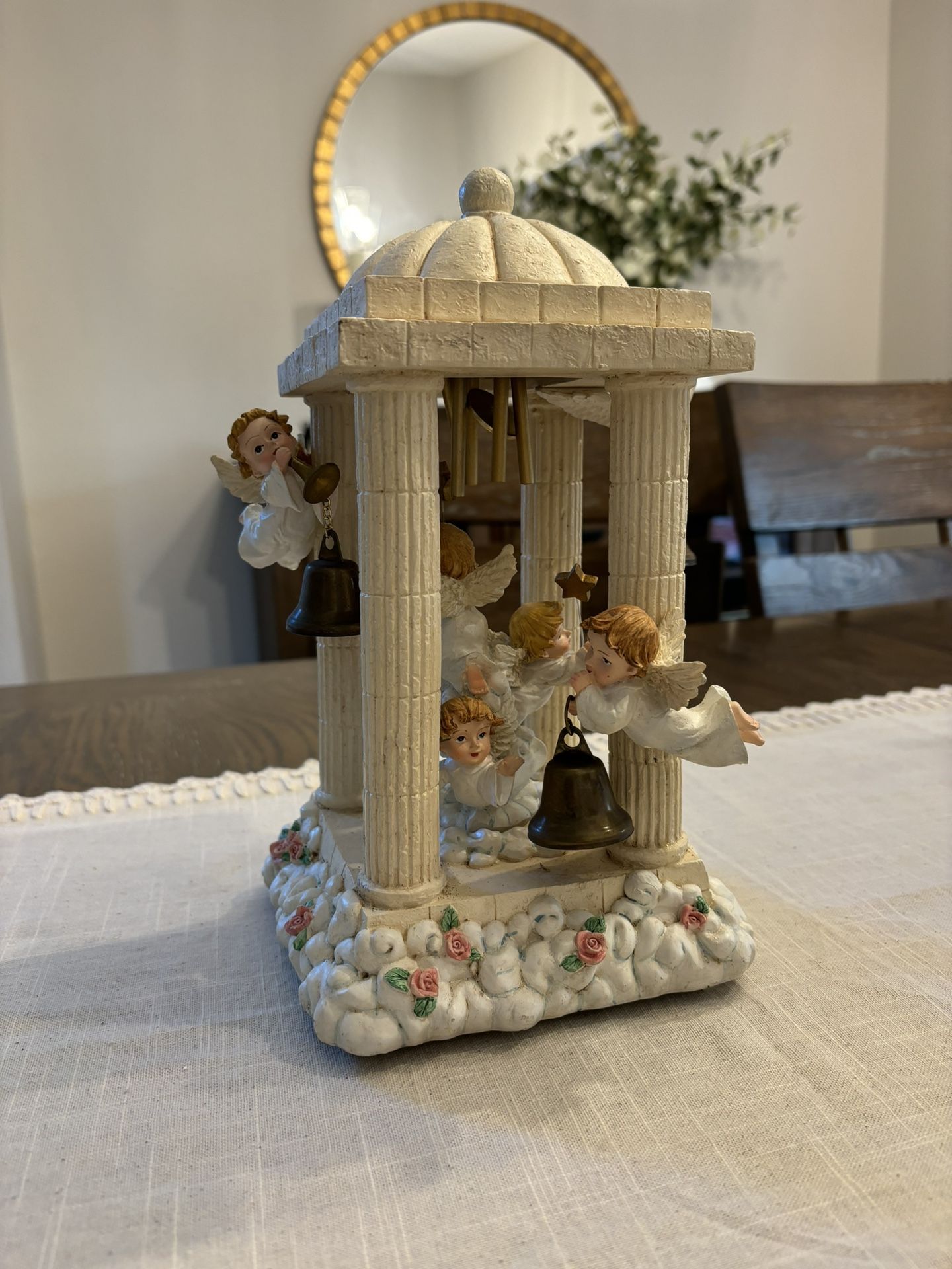 Cherub Chime Musical (Christmas Around The World)