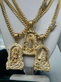 chain and pendant 