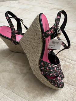  New Women Shoes Size 10