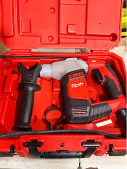 Milwaukee 5.5 Amp 5/8 in. Corded SDS-plus Concrete/Masonry Rotary Hammer Drill Kit with Case $145