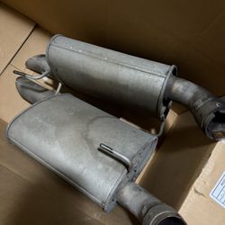2006 Ford Mustang GT Mufflers