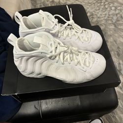 Triple White Foamposites Sz9.5 Never Worn