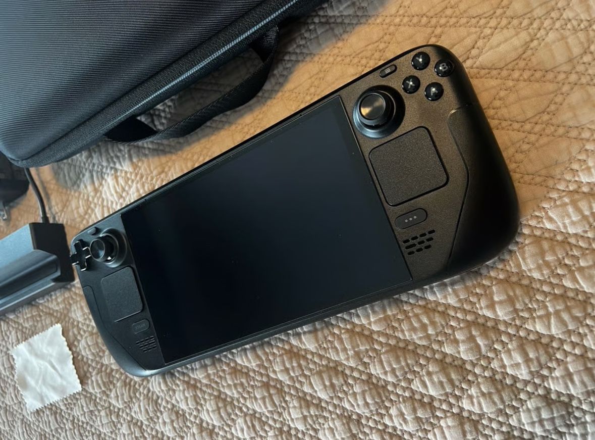 Steam Deck 1TB OLED Bundle