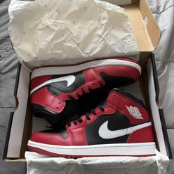 AIR JORDAN 1 mid