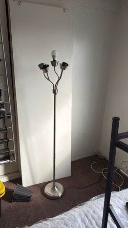 5 Light Bulb Tall Lamp
