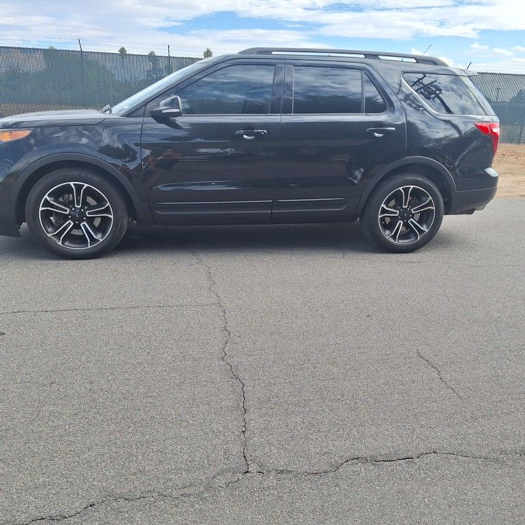 2015 Ford Explorer