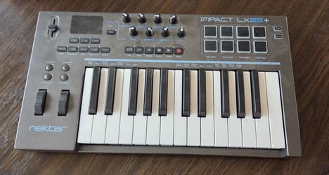 Midi controller nektar lx25+