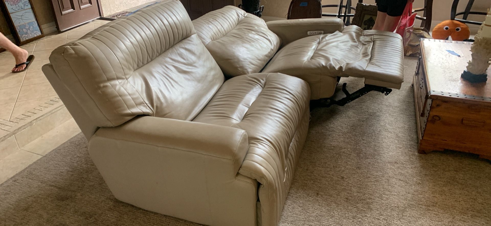 Dual Electric Leather Recliner 