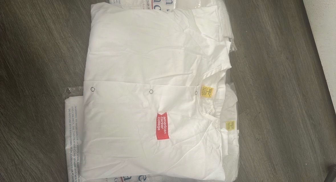 American Career College White Scrubs Small