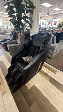 MASSAGE CHAIR