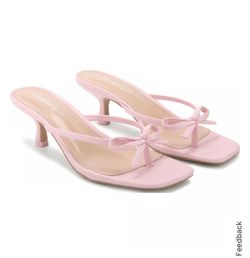 Kitten heels