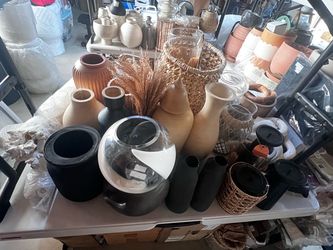 Garage sale new designer brands home decor vases planters rugs mirrors etc