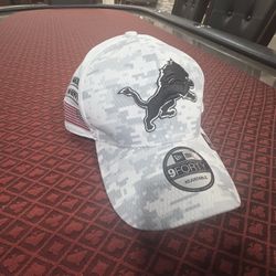 SALUTE to SERVICE hats